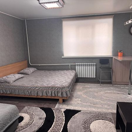 Ахметова 12 Apartment Almaty Bagian luar foto