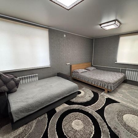 Ахметова 12 Apartment Almaty Bagian luar foto